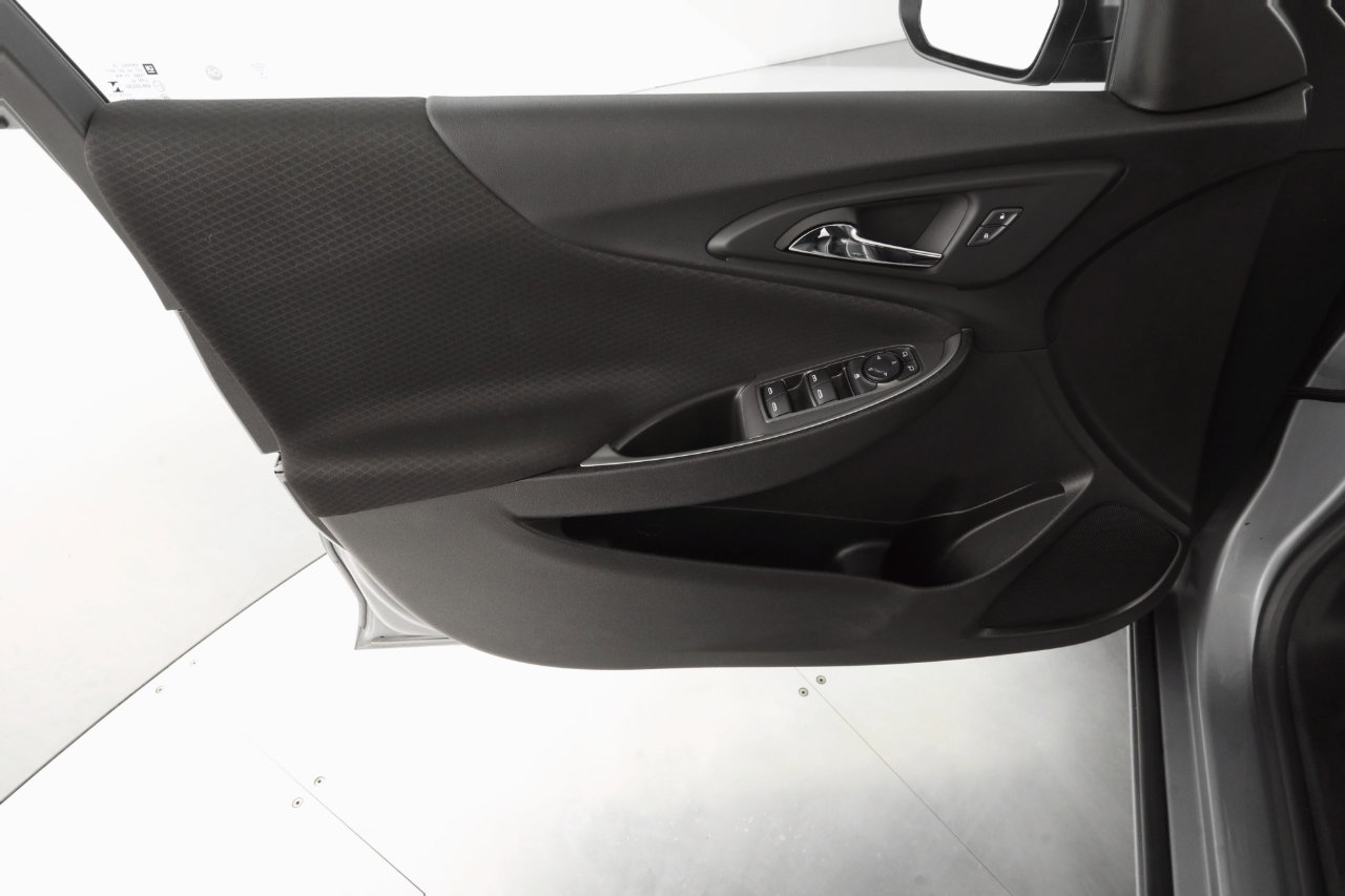 Used 2023 Chevrolet Malibu LT image 11