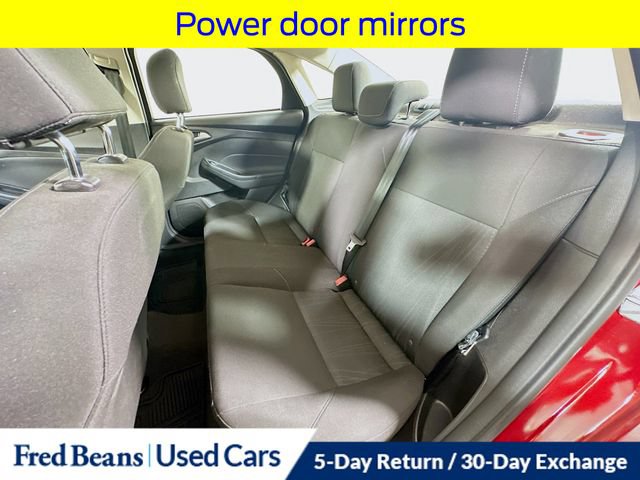 Used 2015 Ford Focus SE w/ SE Cold Weather Package FWD image 25