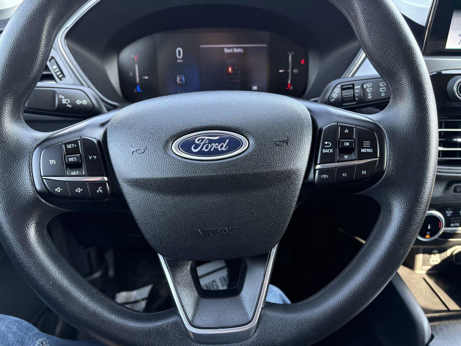 Used 2025 Ford Escape Active AWD/4WD image 17