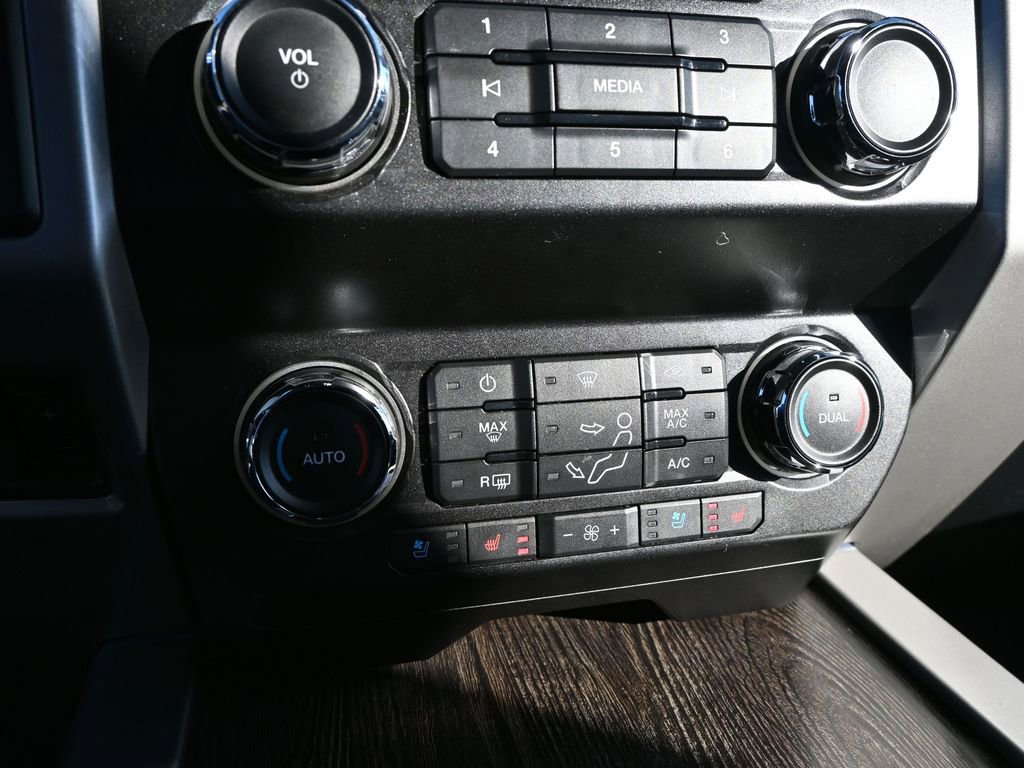 Used 2020 Ford F250 Lariat w/ Lariat Value Package image 15