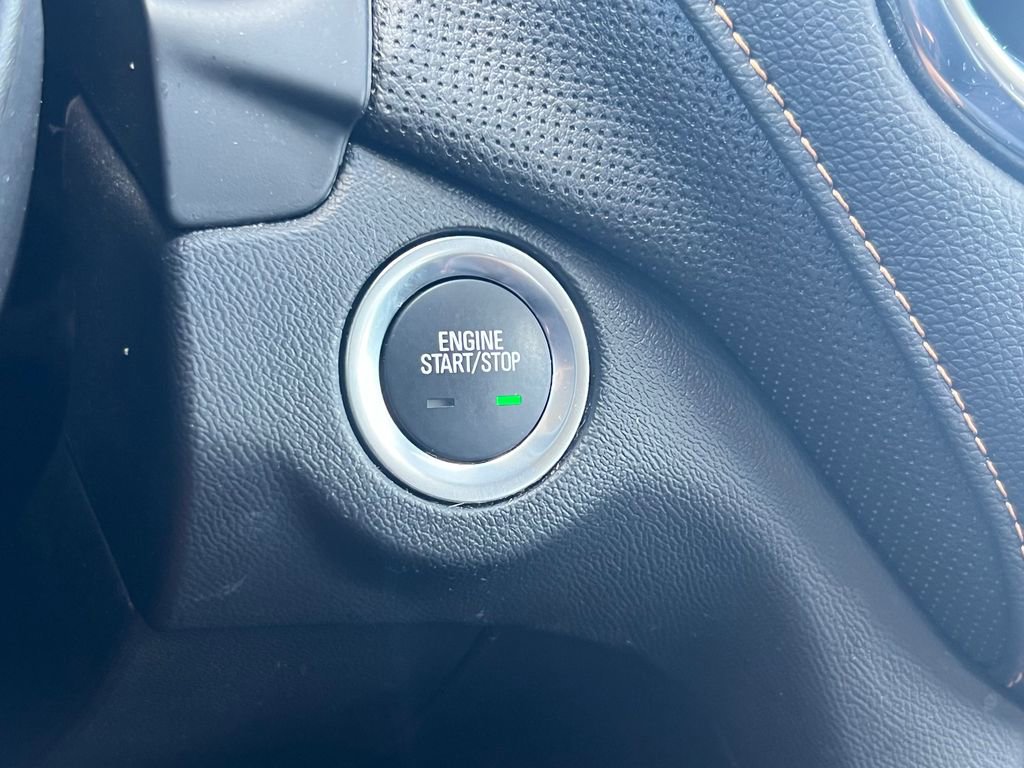 Used 2023 Chevrolet Equinox Premier AWD/4WD image 23