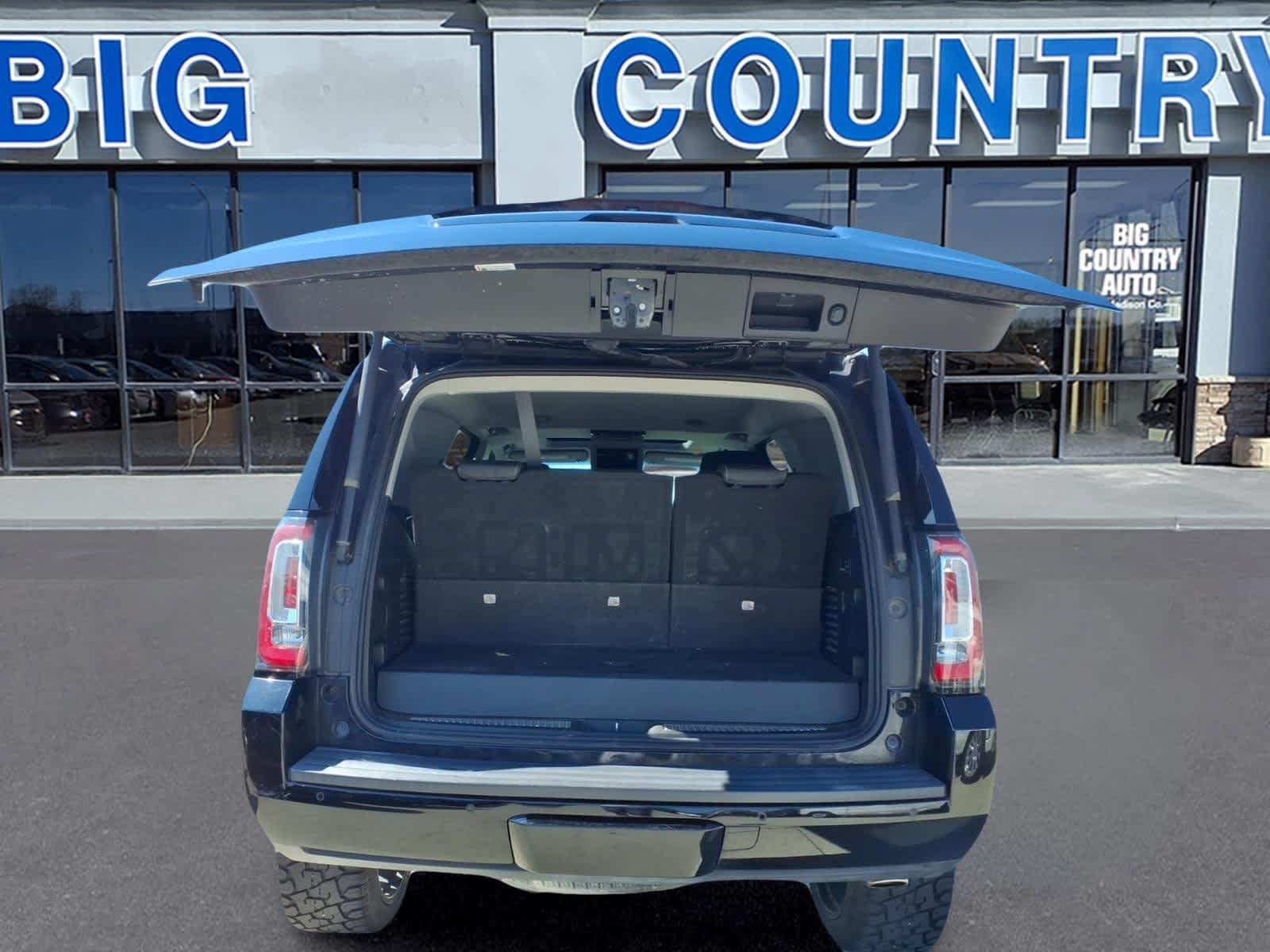 Used 2018 GMC Yukon SLT w/ Premium Edition AWD/4WD image 7