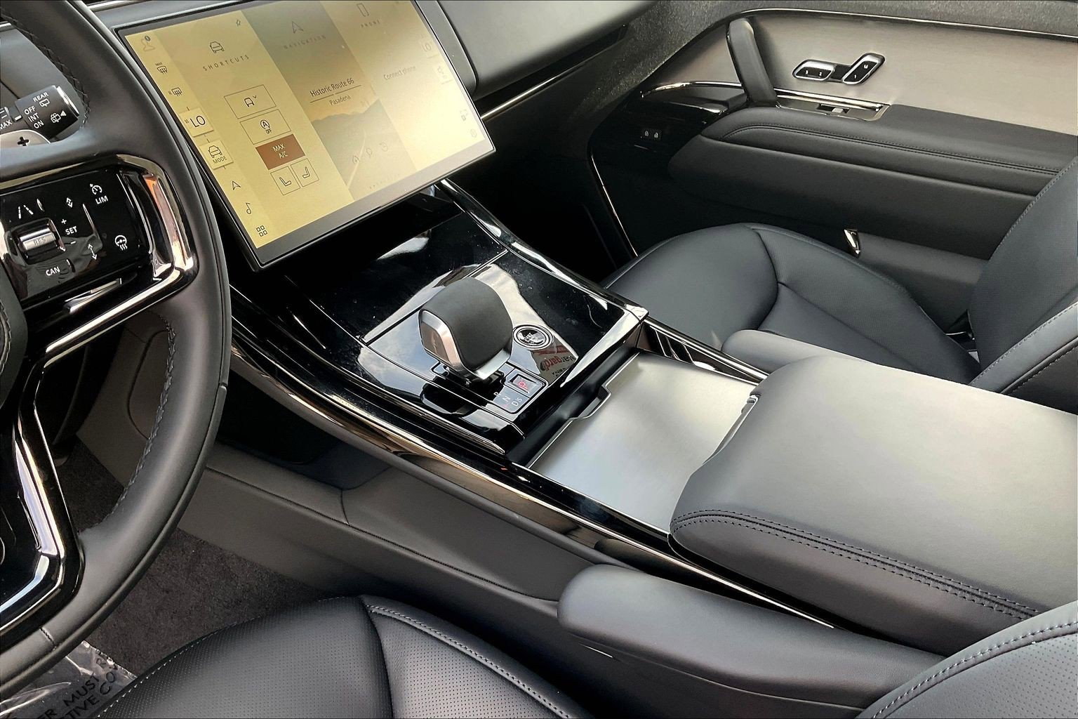 New 2026 Land Rover Range Rover Sport Dynamic SE image 11