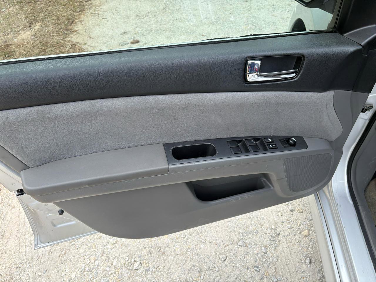 Used 2009 Nissan Sentra 2.0 SR FE+ FWD image 9