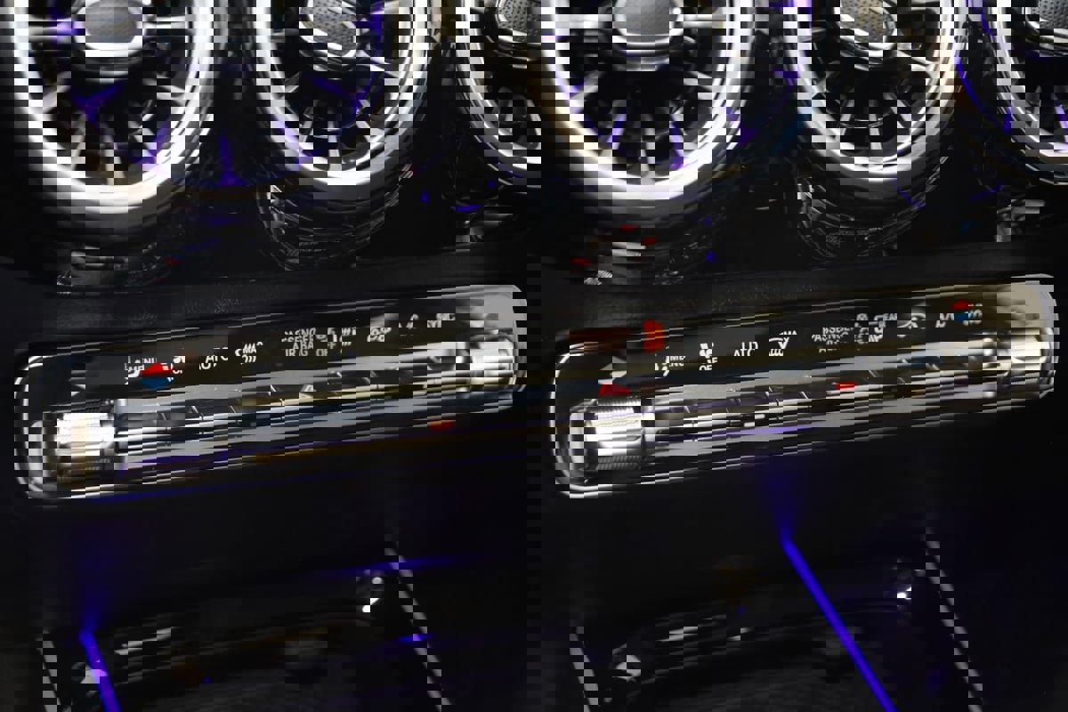 Used 2024 Mercedes-Benz GLA 35 AMG 4MATIC image 35