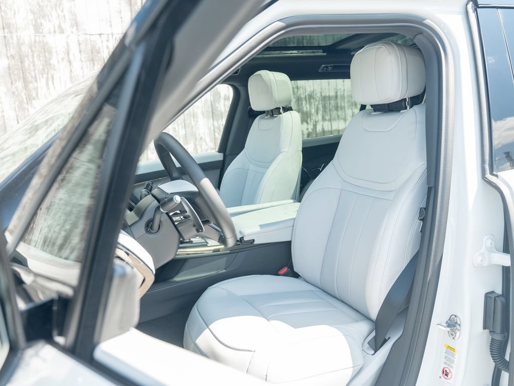 New 2027 Land Rover Range Rover Sport SE AWD/4WD image 19