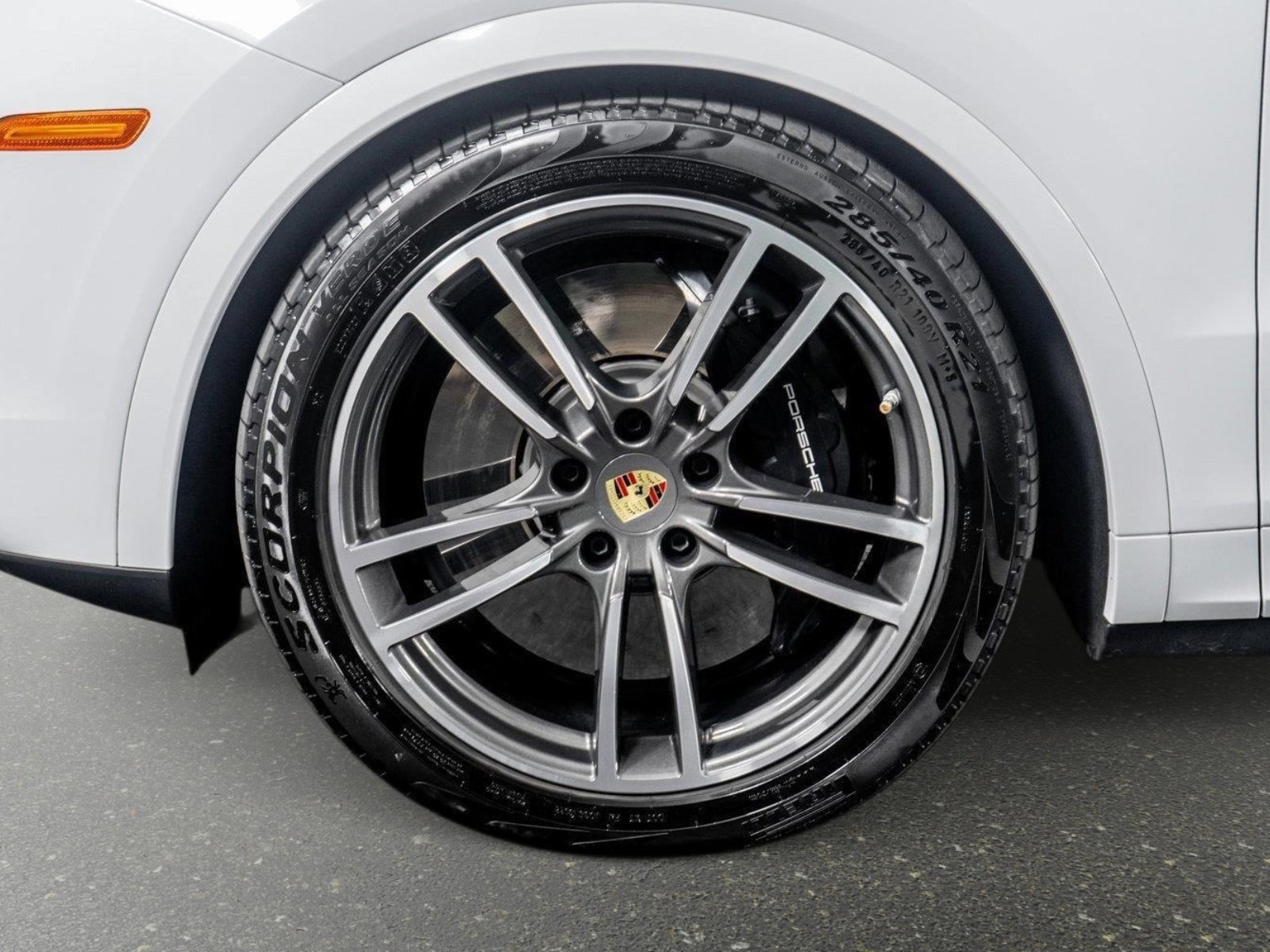 Used 2023 Porsche Cayenne Turbo w/ Premium Package Plus (PI3) AWD/4WD image 20