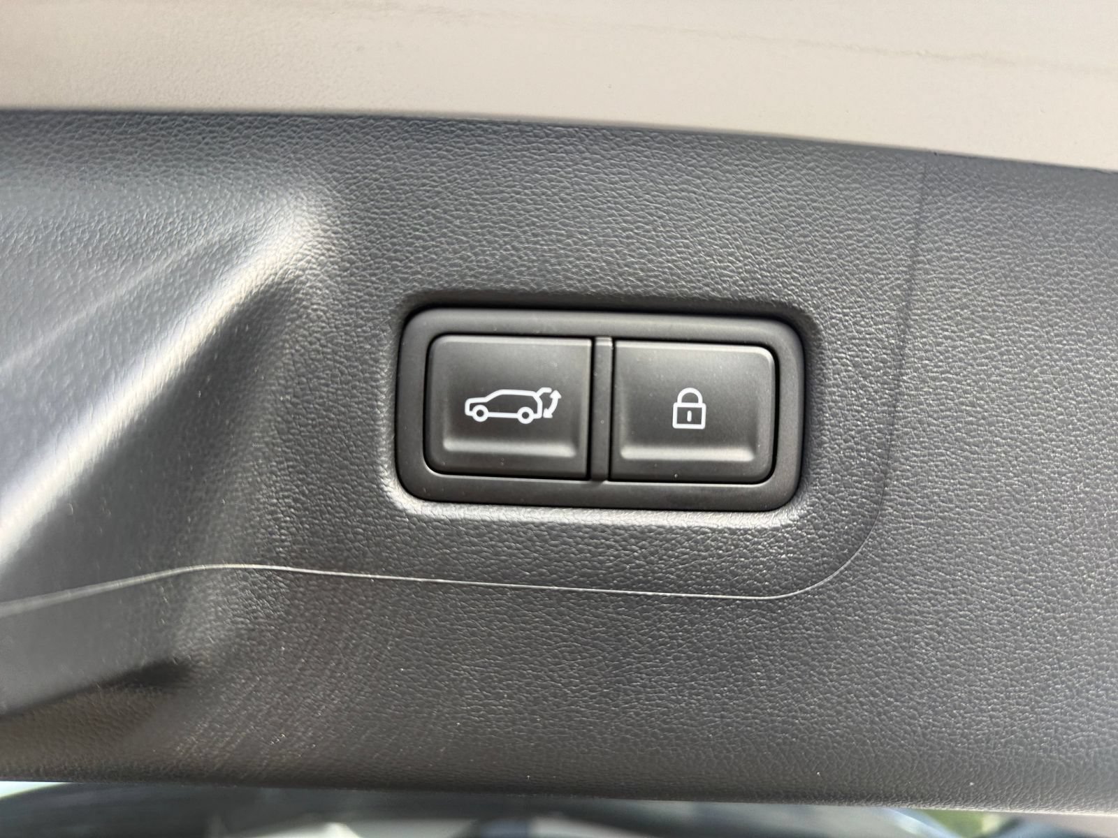 Used 2026 Hyundai Santa Fe SEL FWD image 18