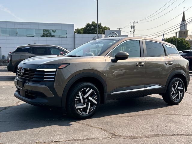 Certified 2025 Nissan Kicks SV FWD image 5