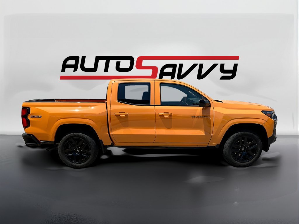 Used 2025 Chevrolet Colorado Z71 w/ Technology Package AWD/4WD image 8
