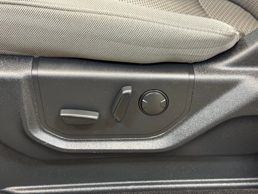 Used 2019 Ford F150 XLT w/ Equipment Group 302A Luxury image 12