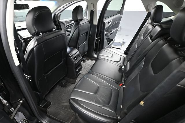 Used 2016 Ford Edge Titanium w/ Technology Package AWD/4WD image 28