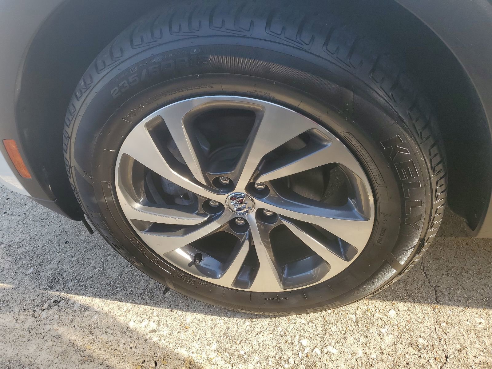 Used 2023 Buick Envision Essence FWD image 7