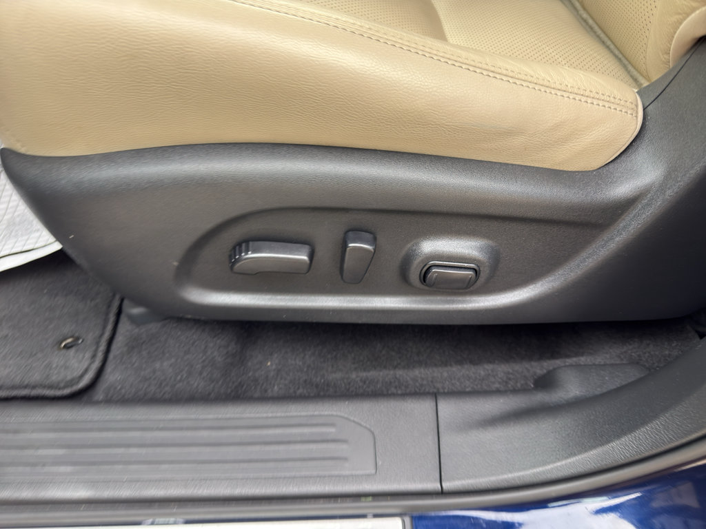 Used 2023 Nissan Murano SL w/ Cargo Package AWD/4WD image 11