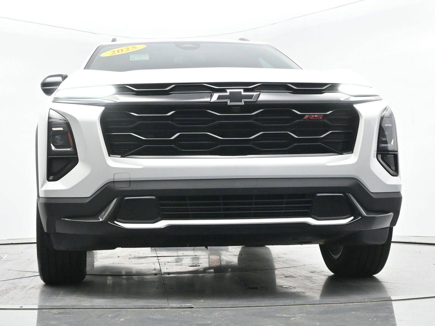 Used 2025 Chevrolet Equinox RS FWD image 43