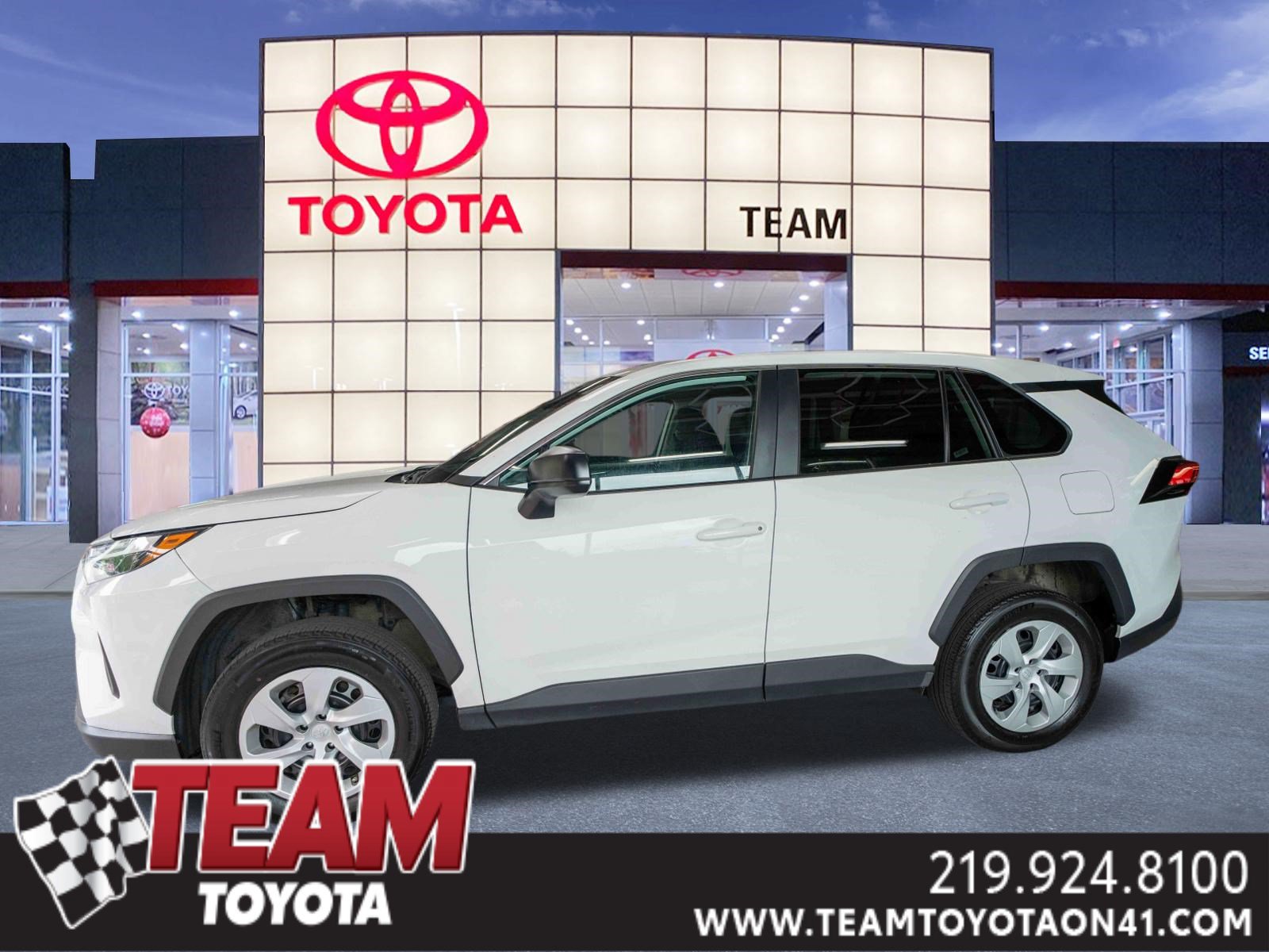 Used 2025 Toyota RAV4 LE AWD/4WD image 1