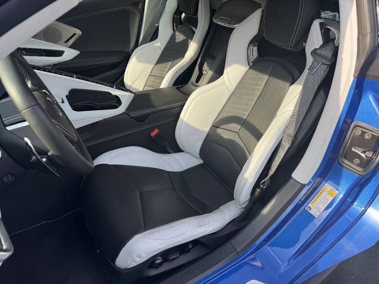 Used 2021 Chevrolet Corvette Stingray Premium Cpe w/ Z51 Performance Package RWD image 10