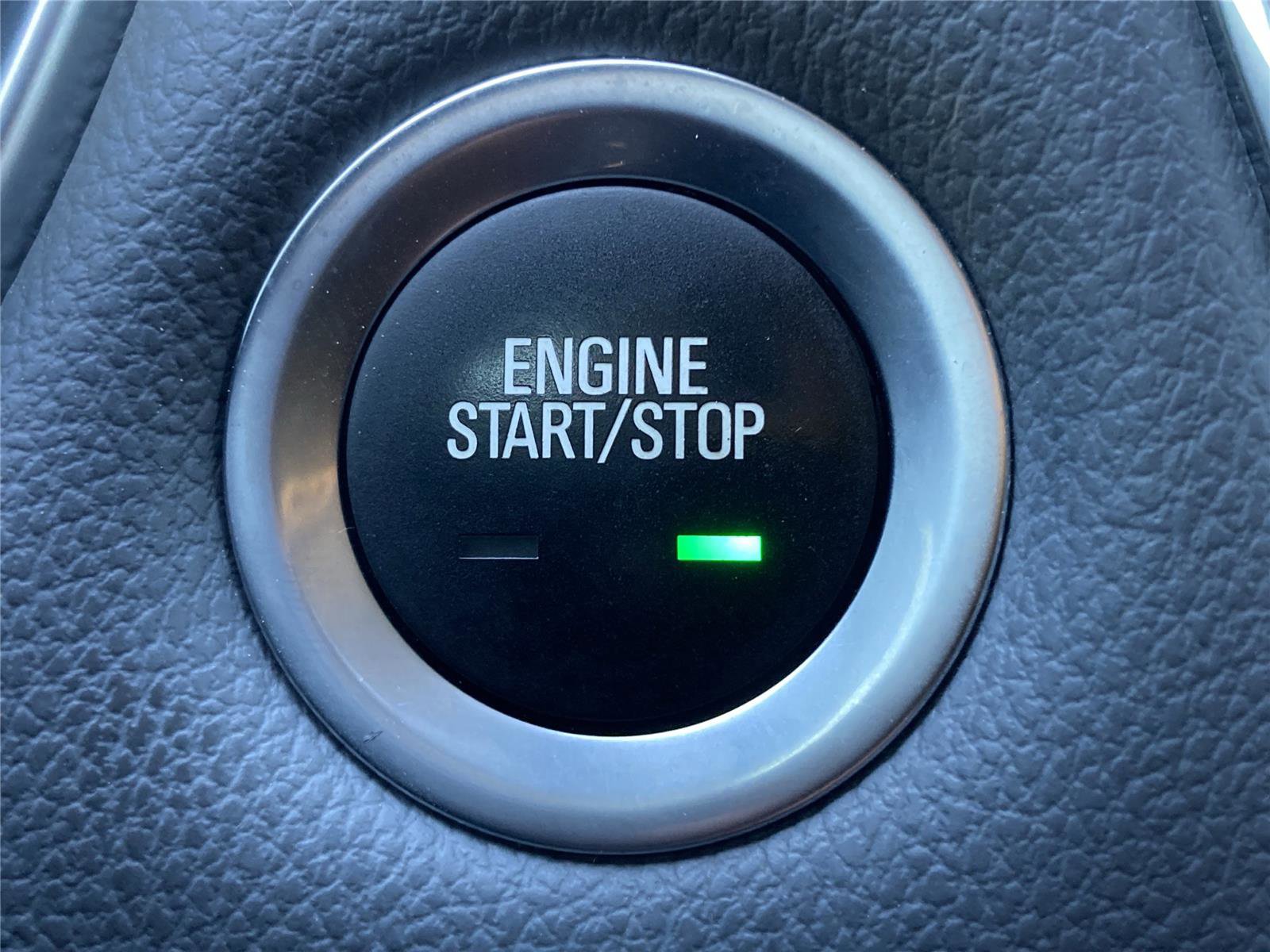 Used 2020 Chevrolet Traverse LT image 18