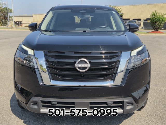 Used 2025 Nissan Pathfinder SL AWD/4WD image 6