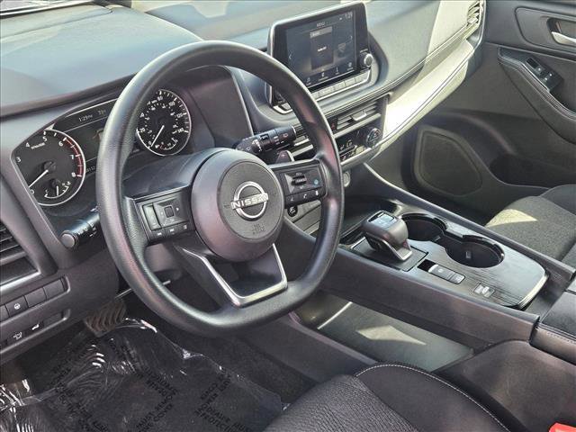 Used 2024 Nissan Rogue SV image 10