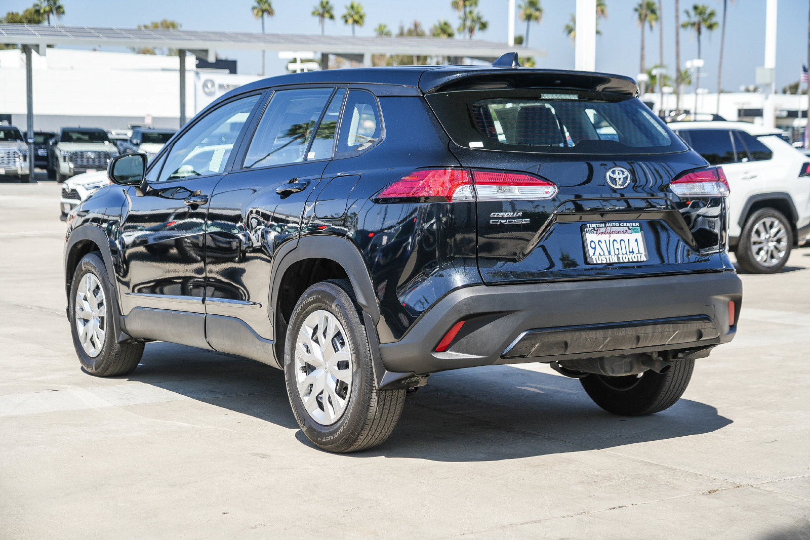 Certified 2025 Toyota Corolla Cross L FWD image 8