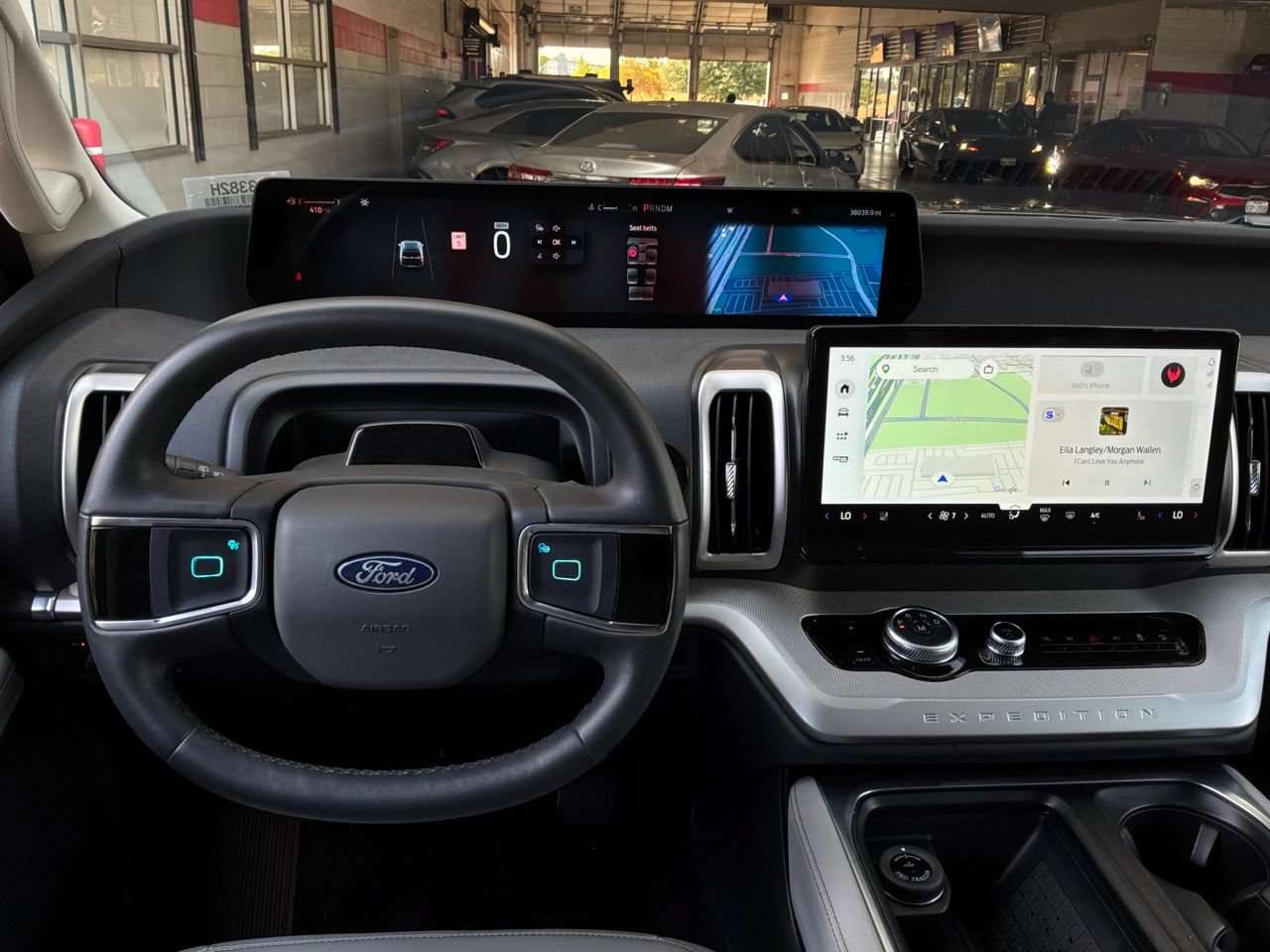 Used 2025 Ford Expedition Active AWD/4WD image 16