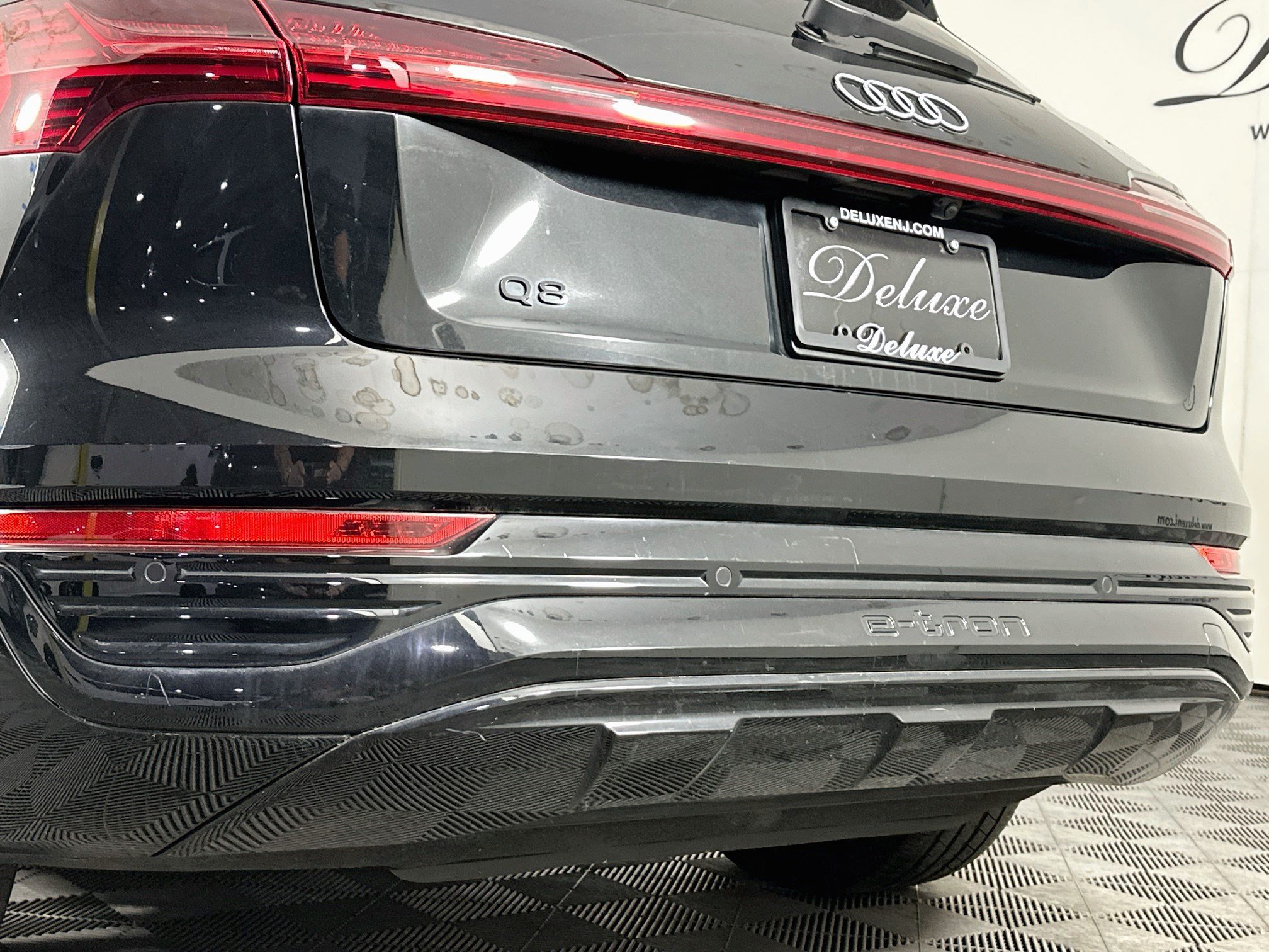 Used 2024 Audi Q8 e-tron Prestige w/ Prestige Package AWD/4WD image 26