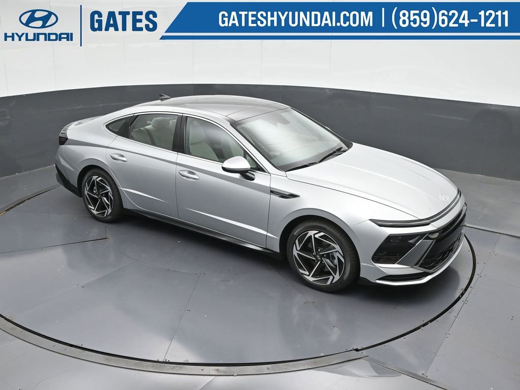 Used 2025 Hyundai Sonata SEL FWD image 44