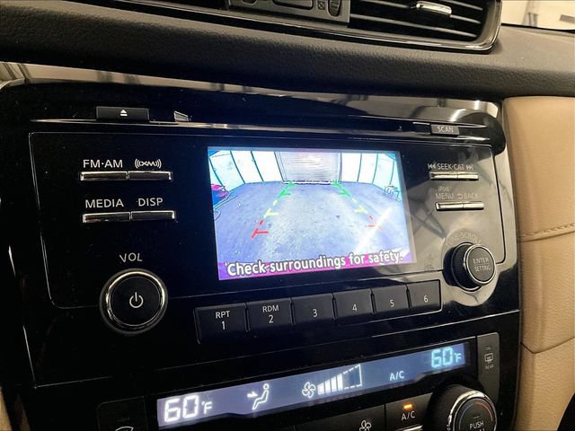 Used 2017 Nissan Rogue SV AWD/4WD image 20