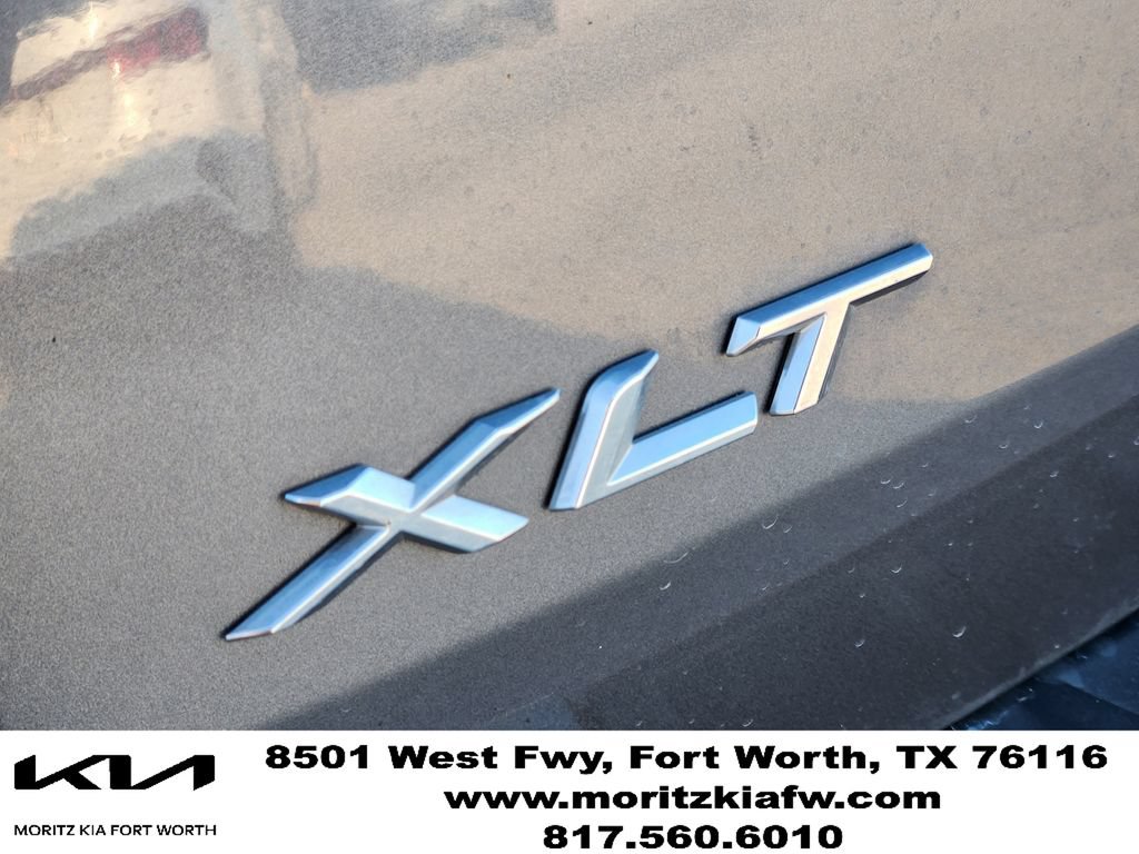 Used 2023 Ford Explorer XLT w/ Equipment Group 202A RWD image 8