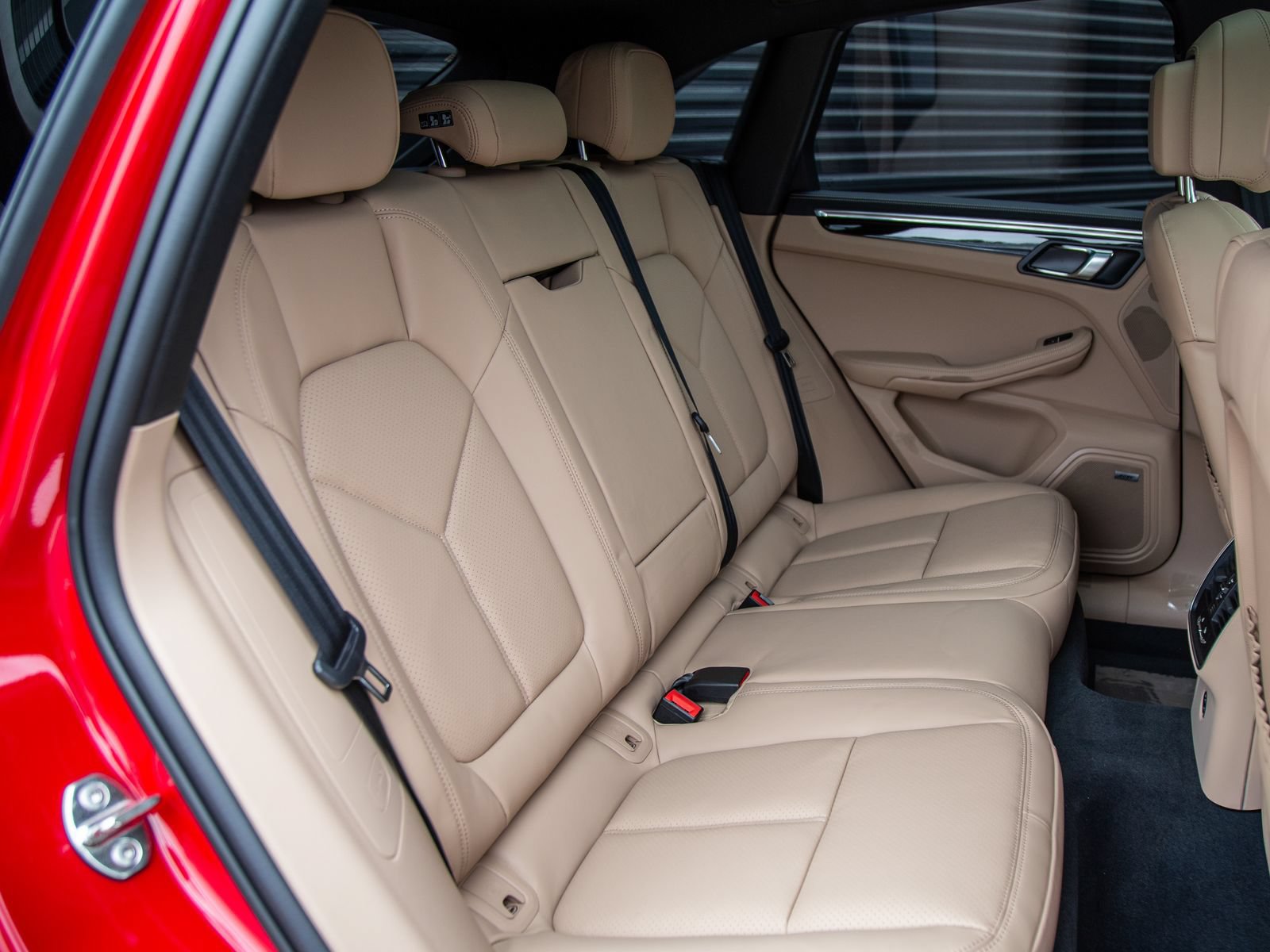 New 2026 Porsche Macan AWD/4WD image 25