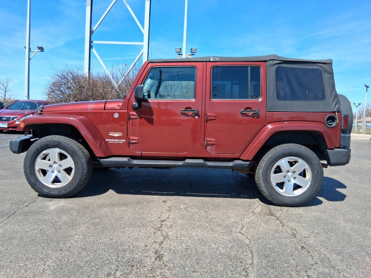 Used 2008 Jeep Wrangler Unlimited Sahara AWD/4WD image 4