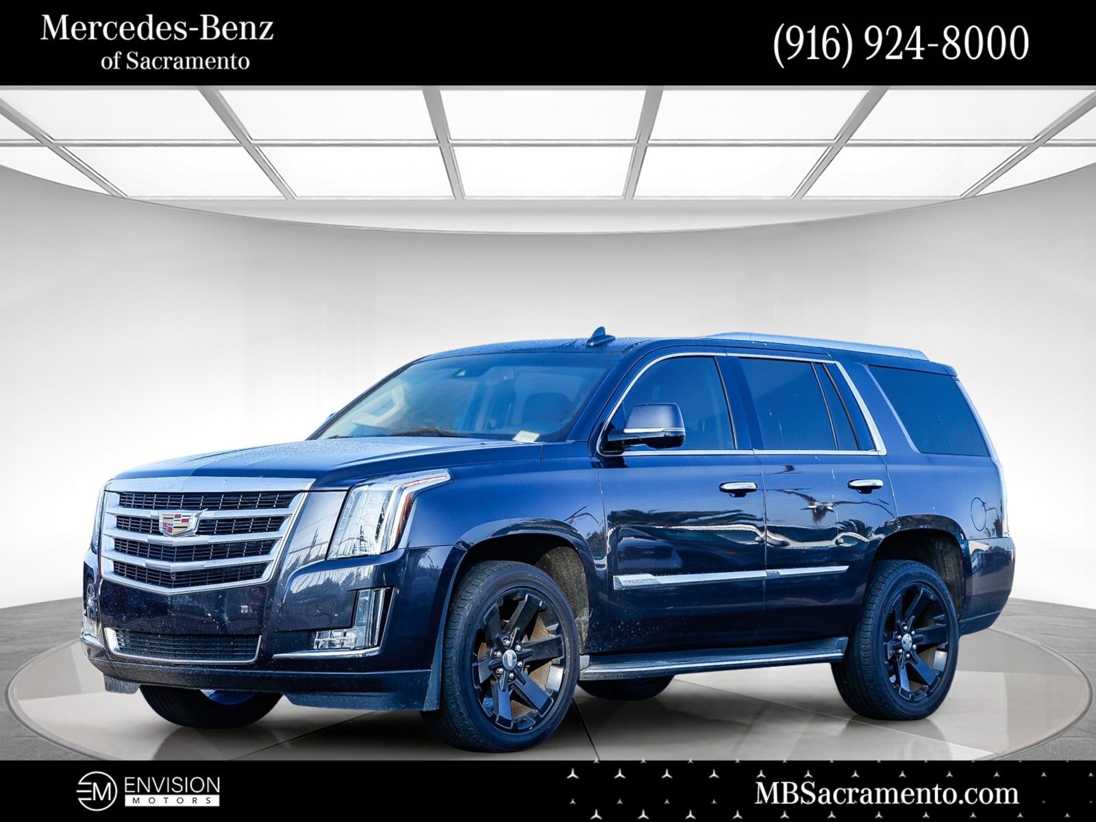 Used 2015 Cadillac Escalade Luxury image 1