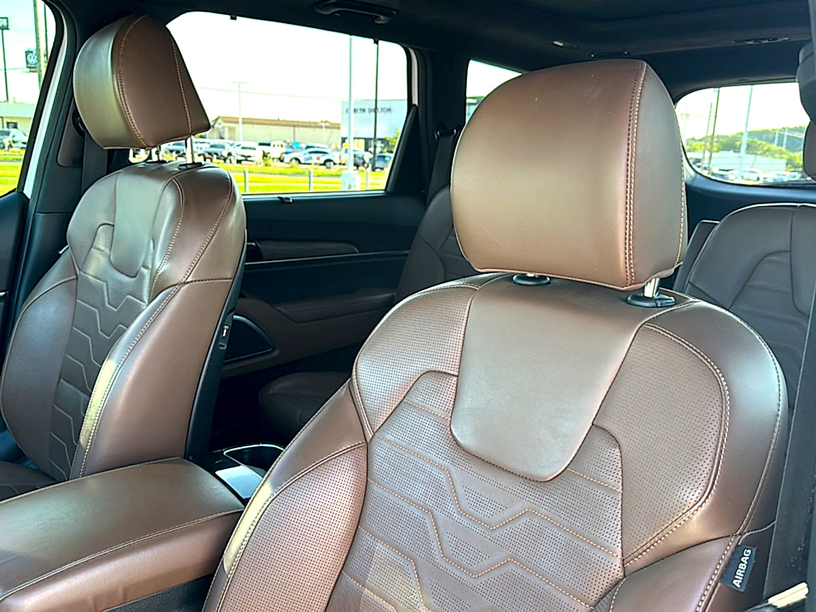 Used 2022 Kia Telluride SX w/ SX Prestige Package image 14