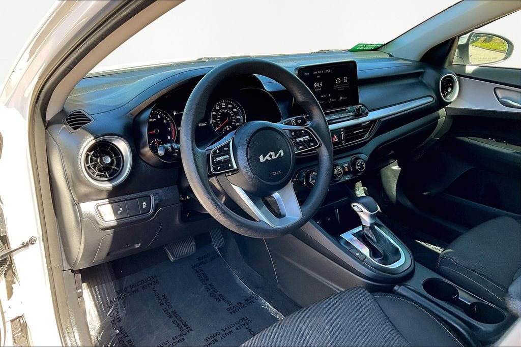 Used 2024 Kia Forte LXS w/ LXS Technology Package image 13