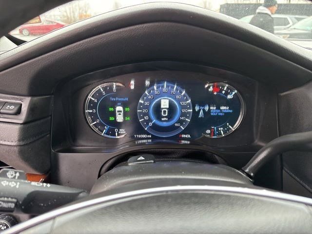 Used 2017 Cadillac Escalade Luxury image 16