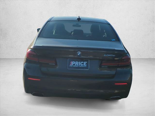 Used 2023 BMW 530e w/ Premium Package RWD image 7