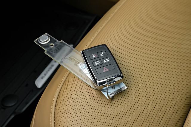 New 2026 Land Rover Range Rover SE AWD/4WD image 71