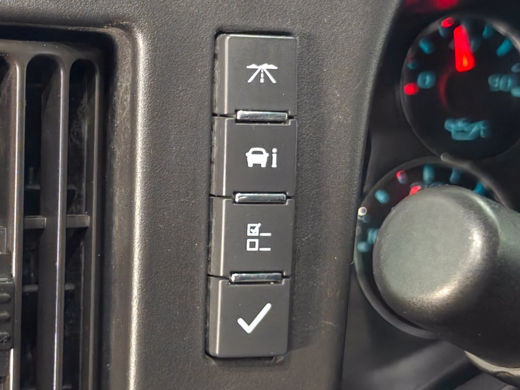Used 2019 Chevrolet Express 3500 LS RWD image 9