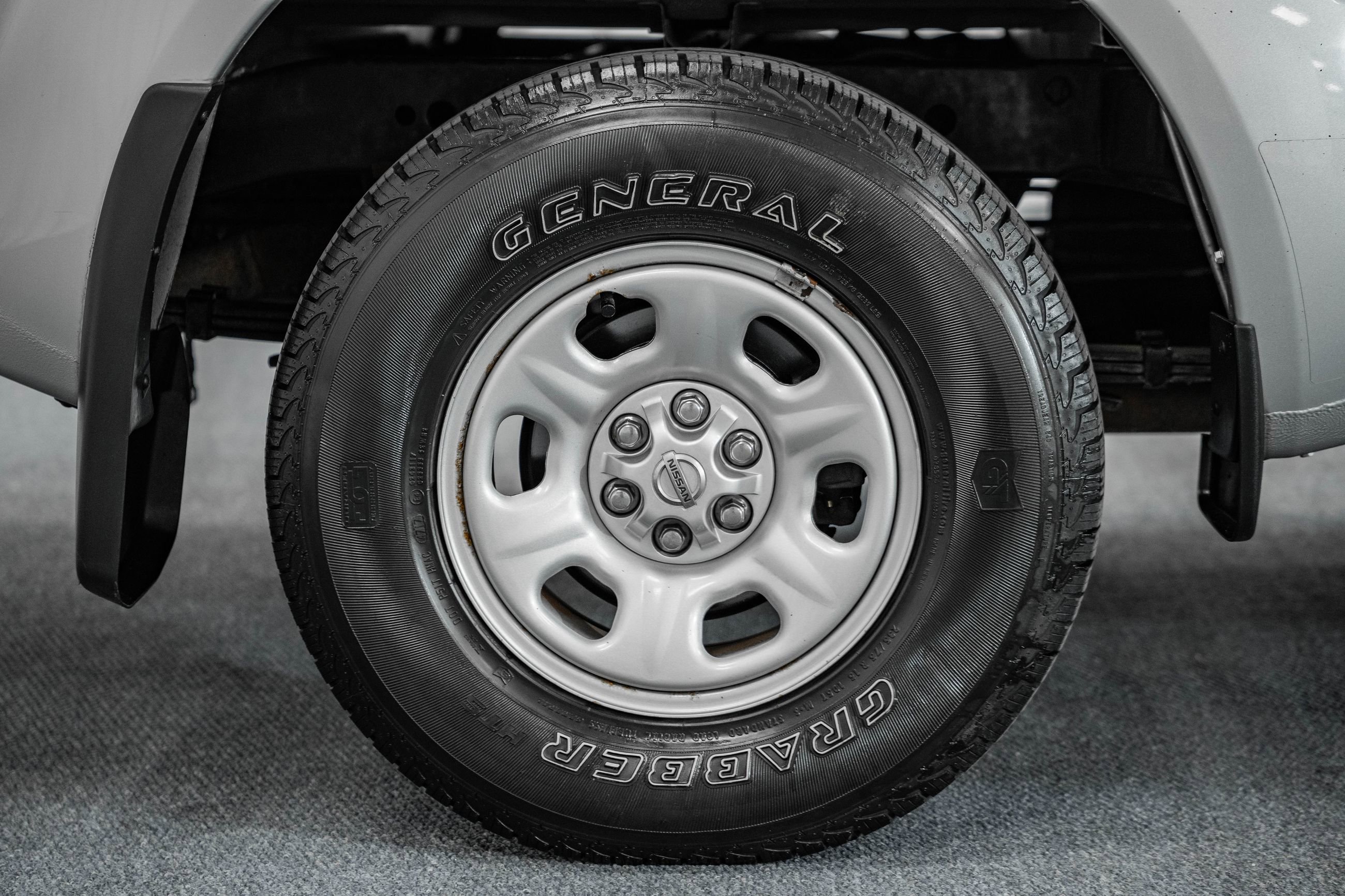 Used 2018 Nissan Frontier S image 16