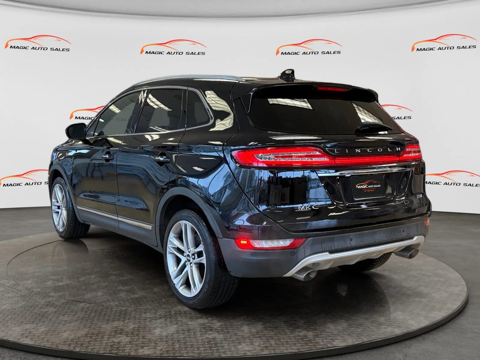 Used 2019 Lincoln MKC Reserve w/ MKC Climate Package AWD/4WD image 8