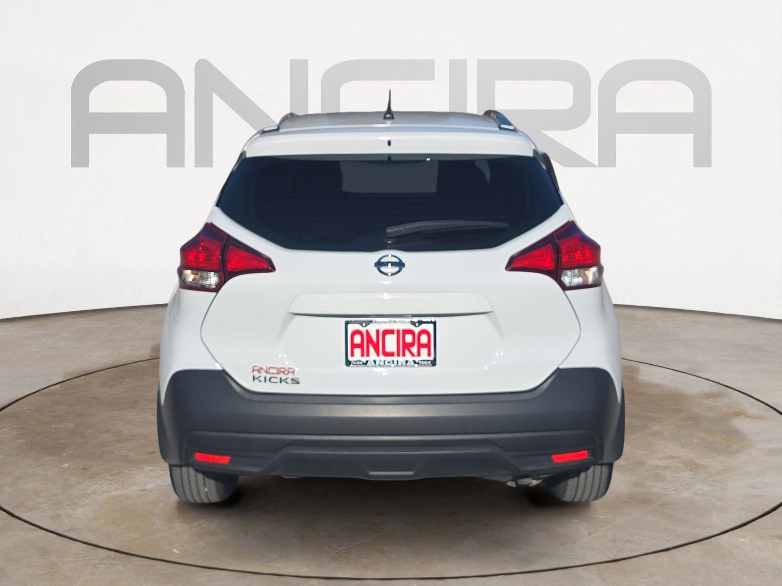 Used 2019 Nissan Kicks S image 9