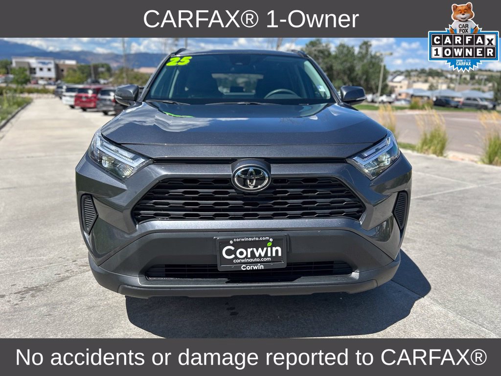 Used 2025 Toyota RAV4 XLE AWD/4WD image 2
