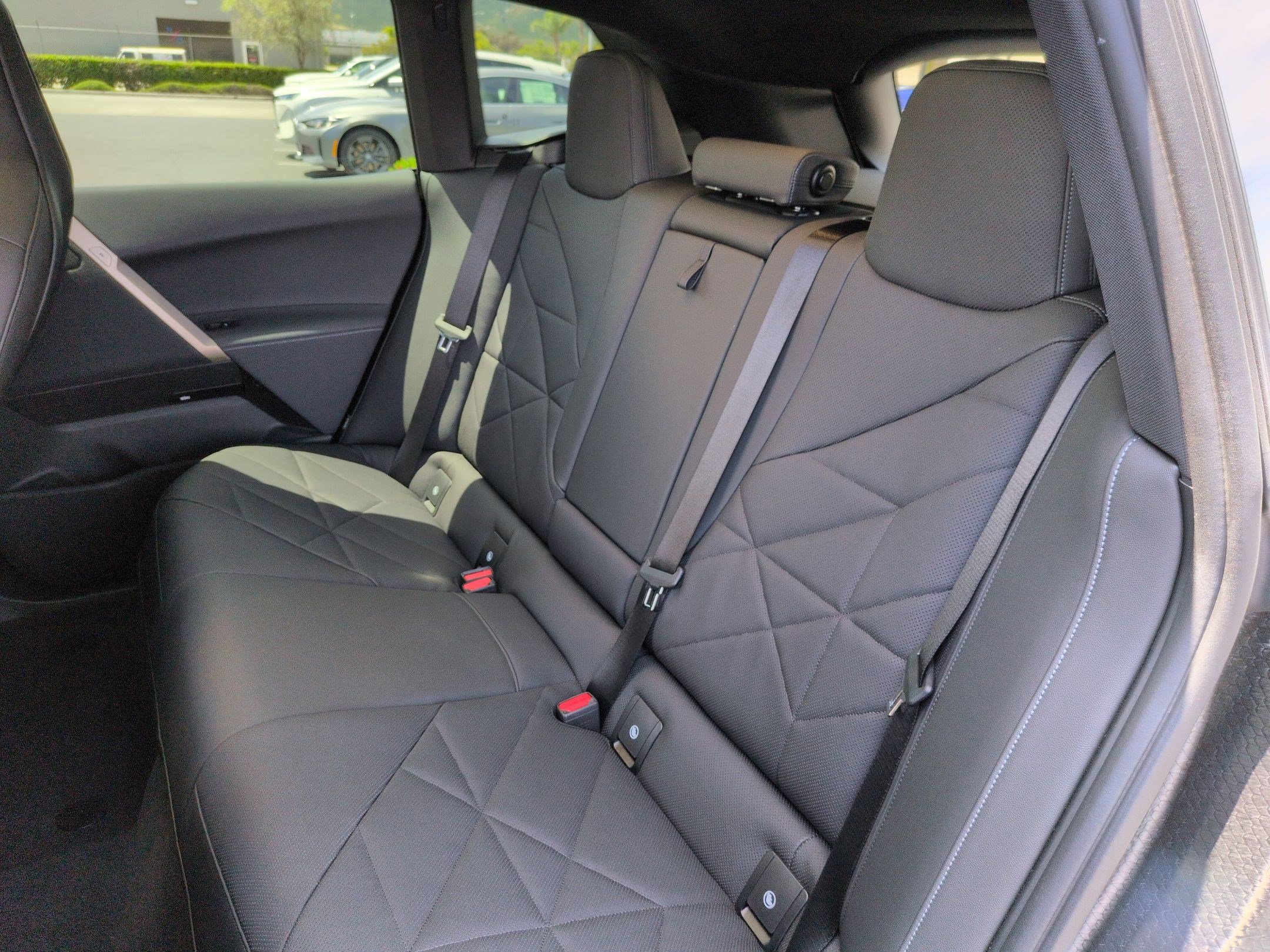 Certified 2024 BMW iX xDrive50 w/ Sport Package AWD/4WD image 31