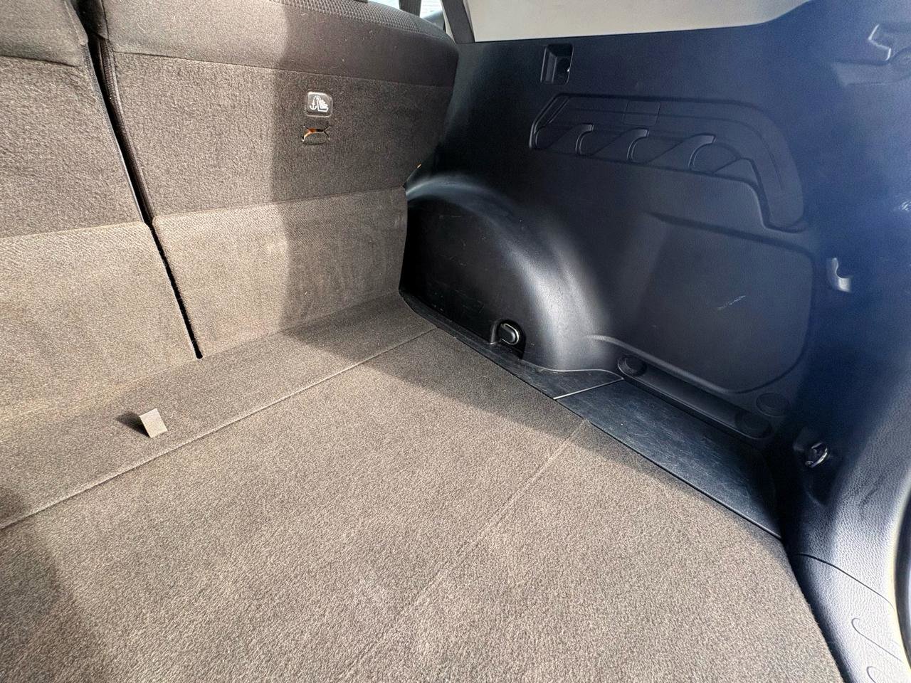 Used 2018 Toyota RAV4 XLE image 33