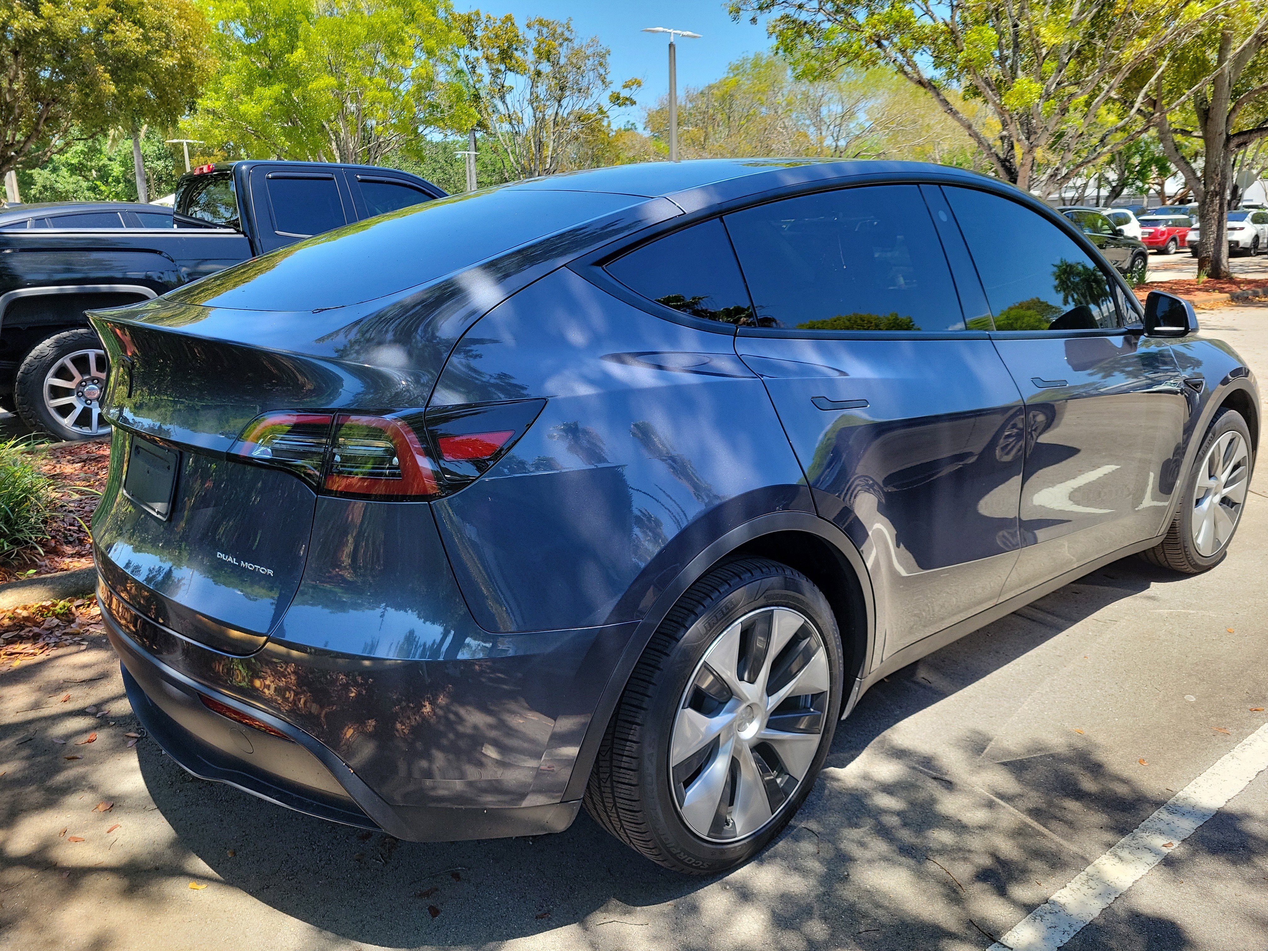 Used 2023 Tesla Model Y Long Range AWD/4WD image 5