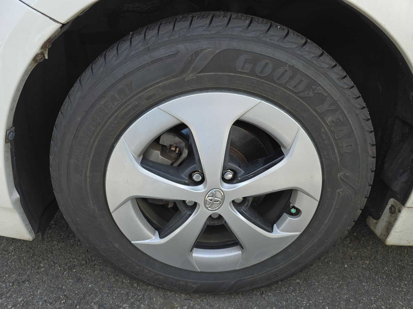 Used 2014 Toyota Prius Four FWD image 4
