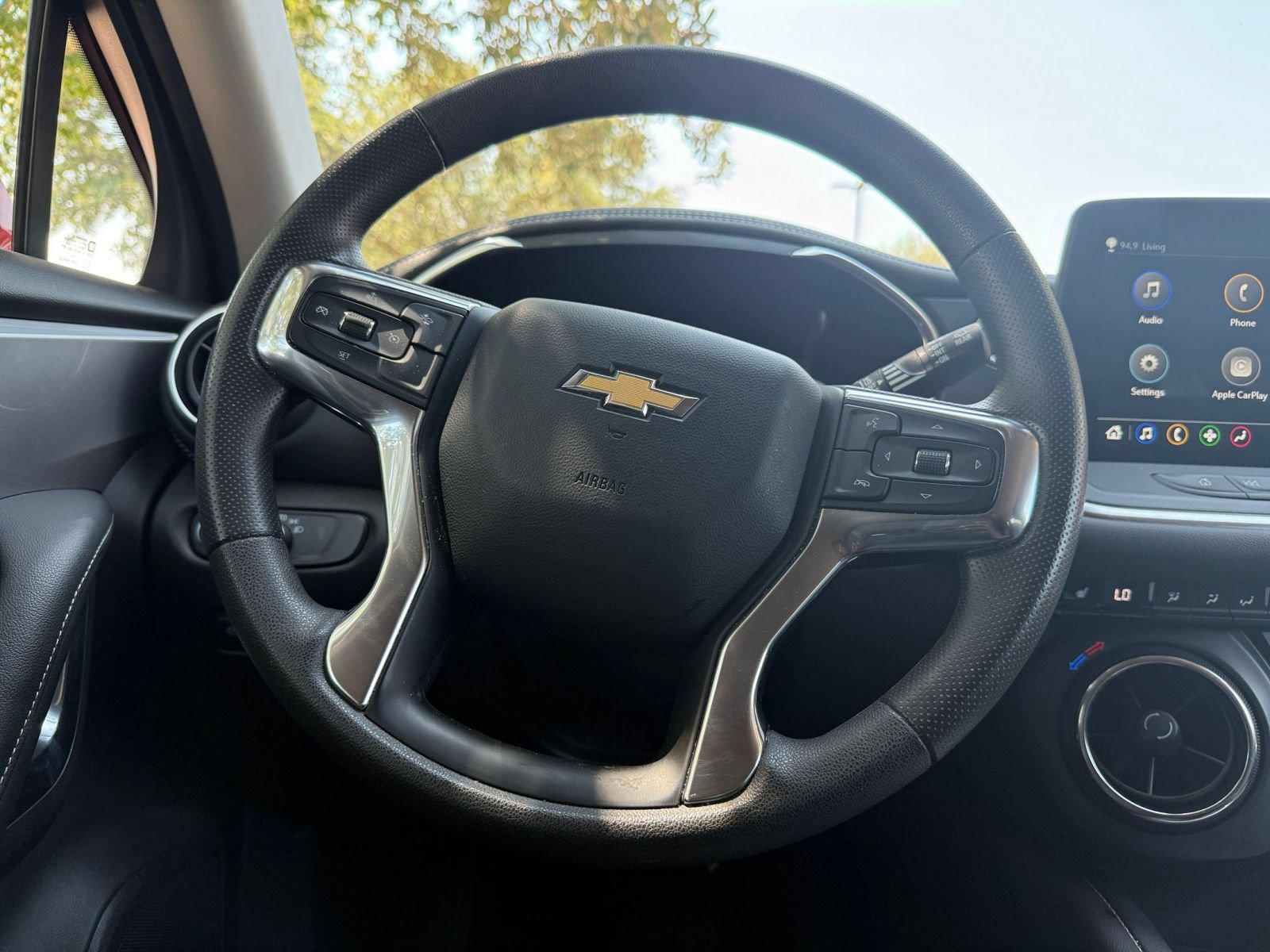 Used 2025 Chevrolet Blazer LT FWD image 30