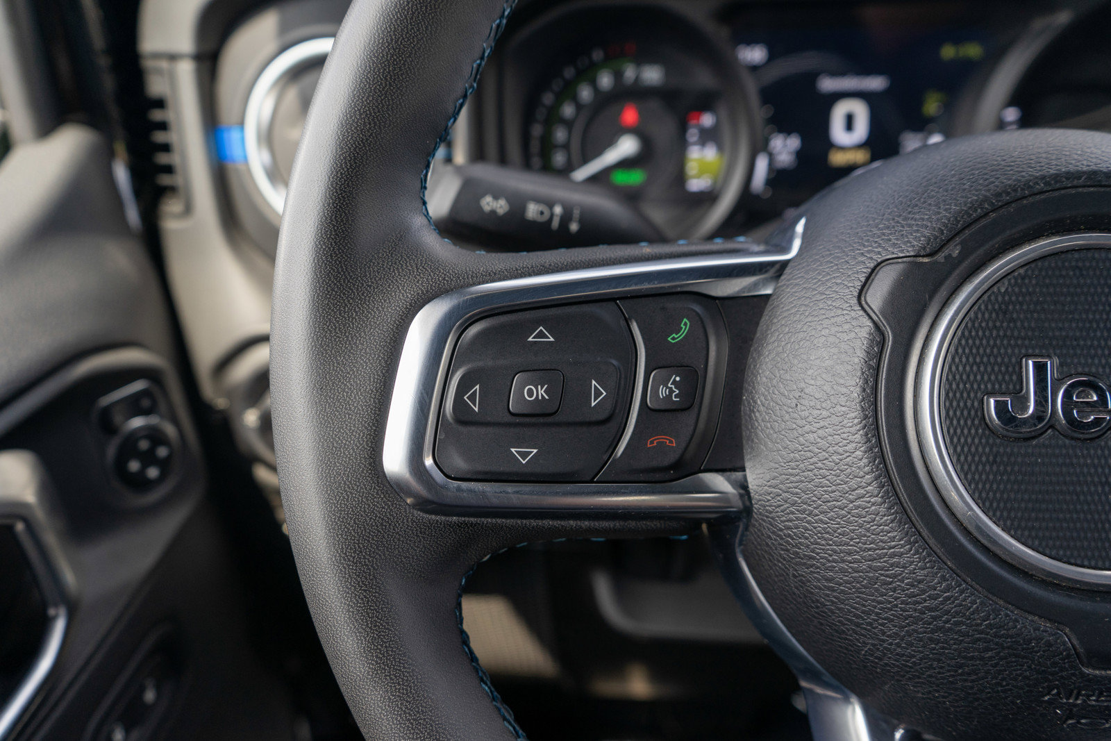 Used 2024 Jeep Wrangler High Altitude AWD/4WD image 26