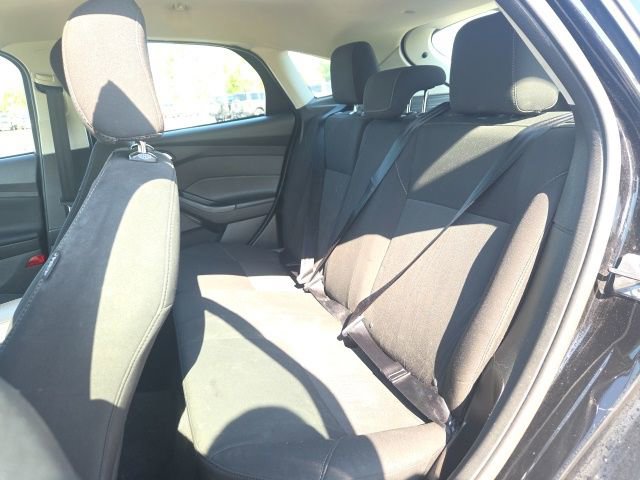 Used 2017 Ford Focus SE FWD image 12